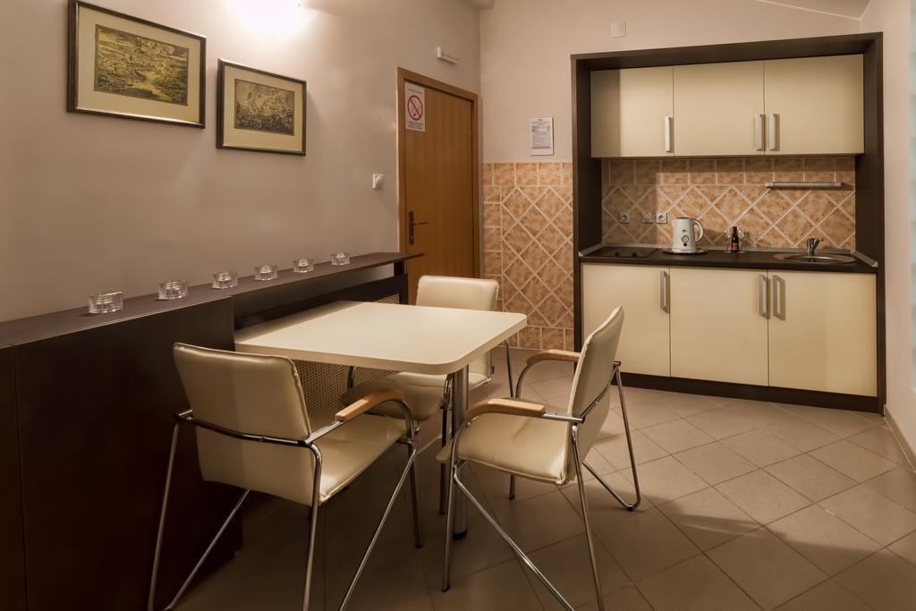 Hotel Konak Vukasinovic Belgrado Habitación foto