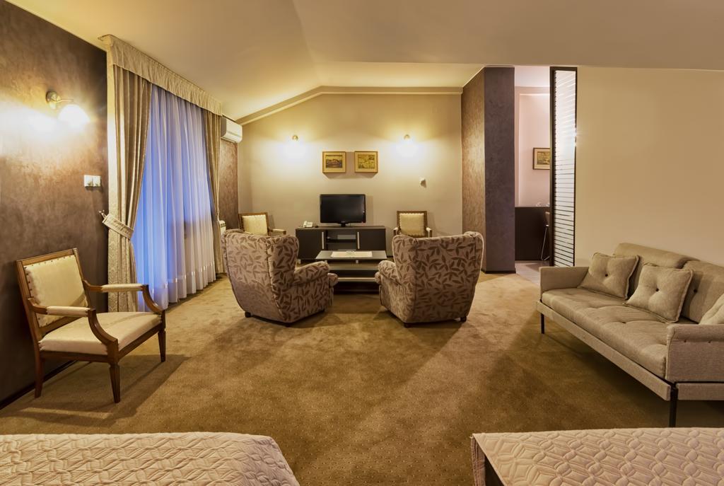 Hotel Konak Vukasinovic Belgrado Habitación foto