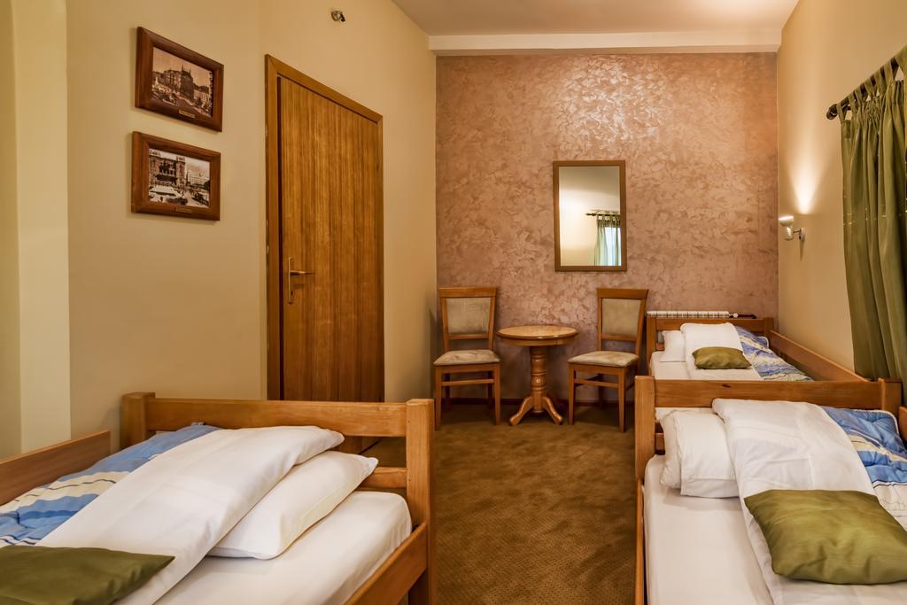 Hotel Konak Vukasinovic Belgrado Habitación foto