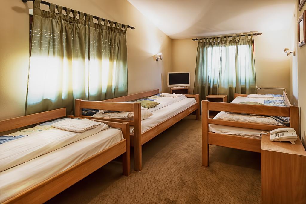 Hotel Konak Vukasinovic Belgrado Habitación foto