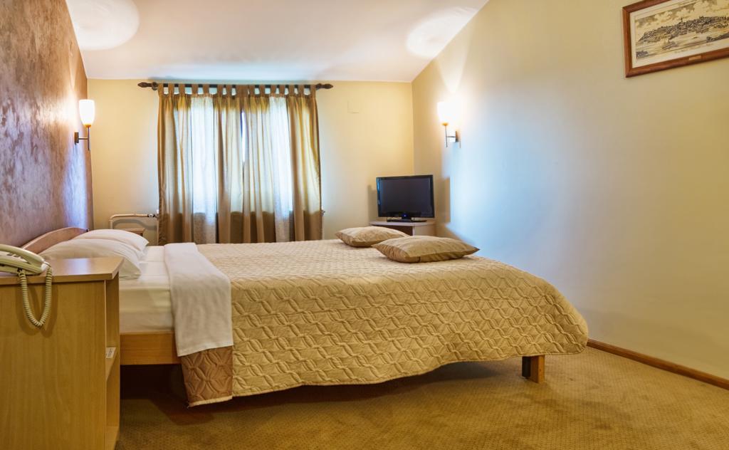 Hotel Konak Vukasinovic Belgrado Habitación foto